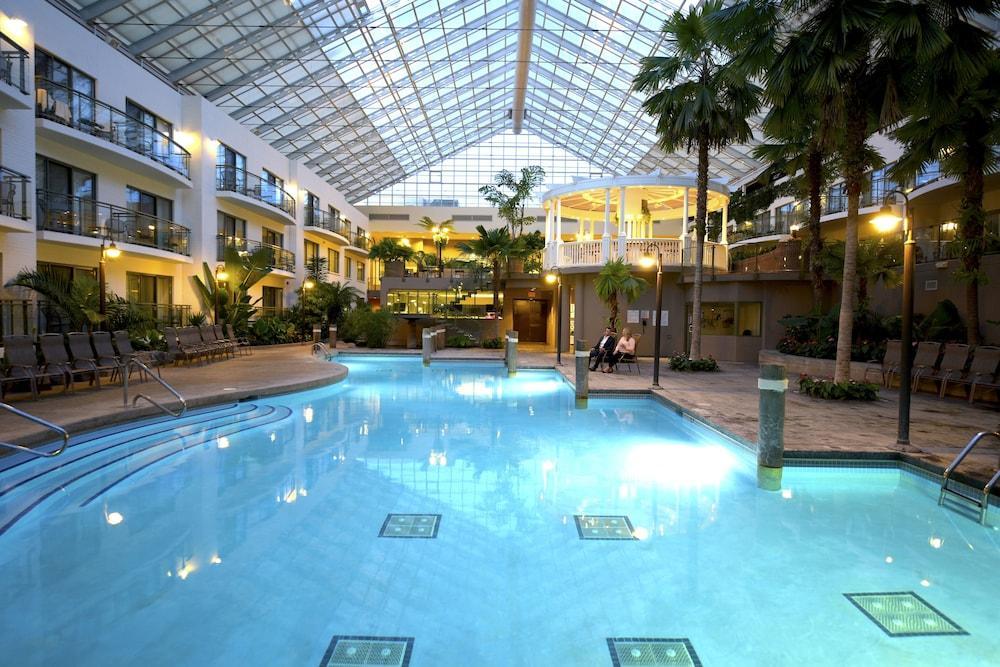 Best Western Plus Lamplighter Inn & Conference Centre Лондон Екстериор снимка
